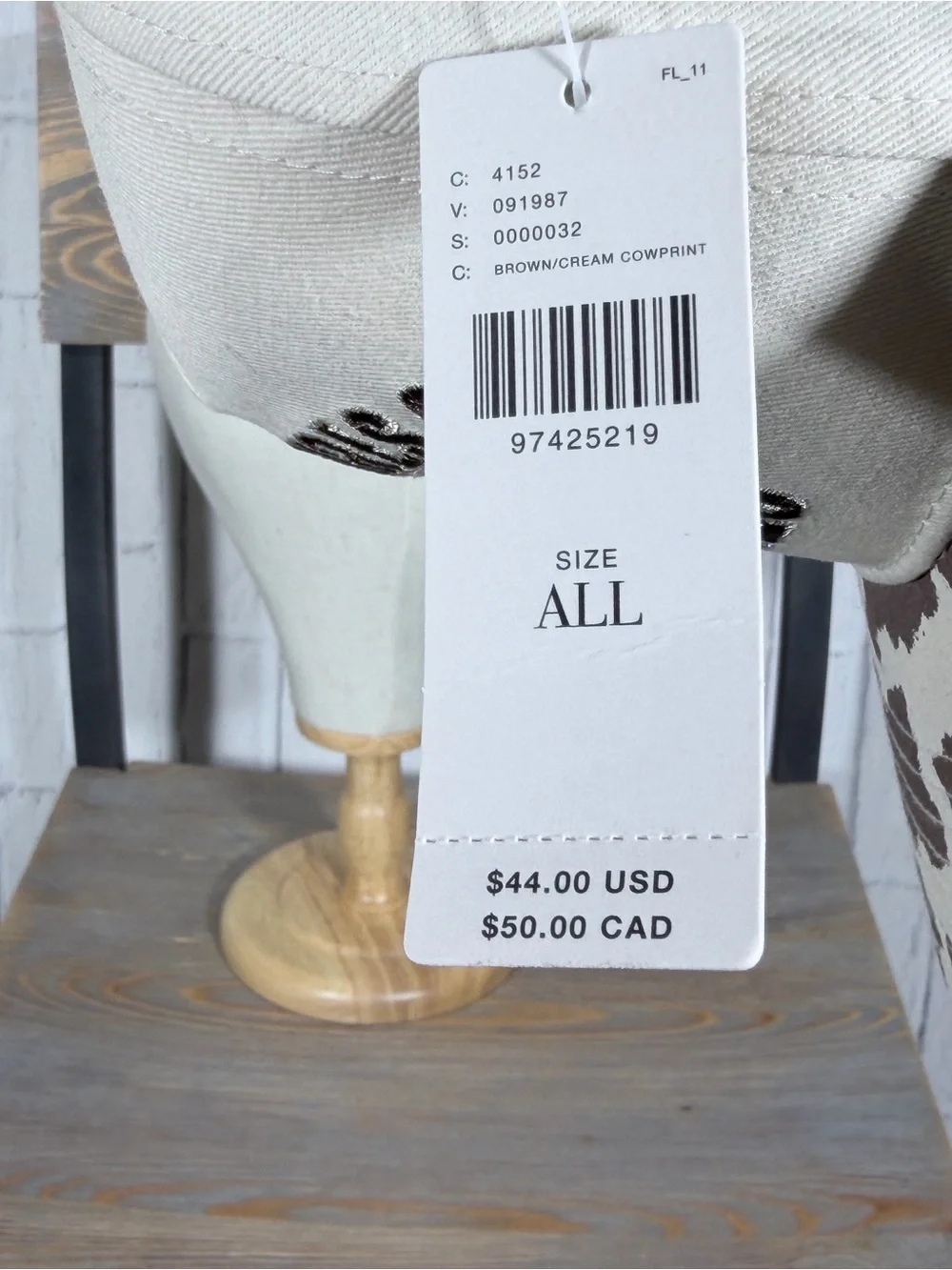 🤠 Anthropologie Even Cowgirls Get the Blues Cow Print Hat NWT